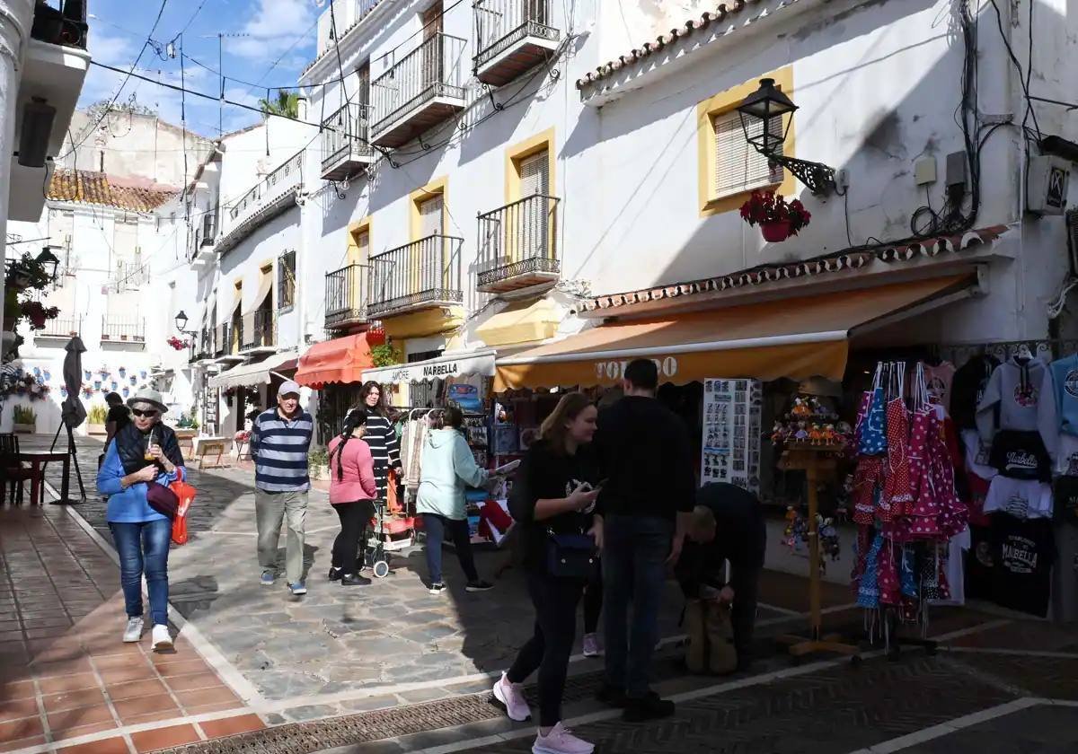 Foreign Tourists Flock to Marbella: Highest Overnight Stays in Nearly a Decade! - Marbstourism U63554355218QRN - Business and Economy -