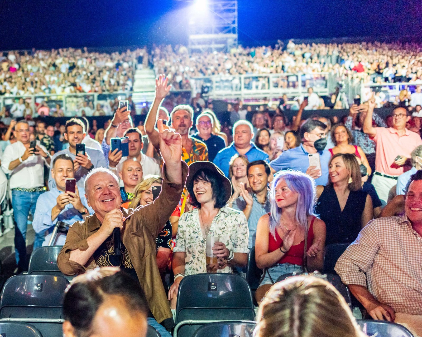 Iconic British Rock Legends, Simple Minds, Set to Electrify Spain's Costa del Sol in 2024! - escenario concierto simp 10 scaled 1 - Lifestyle and Entertainment - Simple Minds