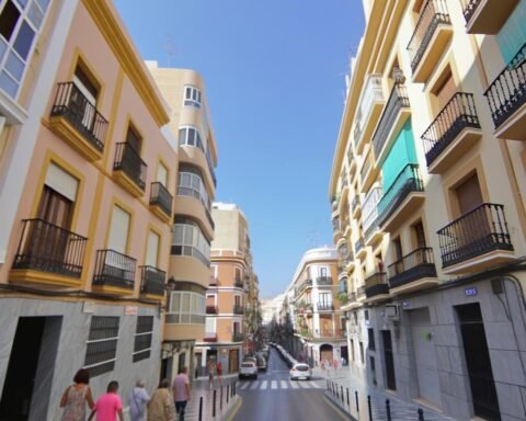 Malaga car rent Photography: Street. Subject: Cityscapes. Camera: Auto Focus Mode.