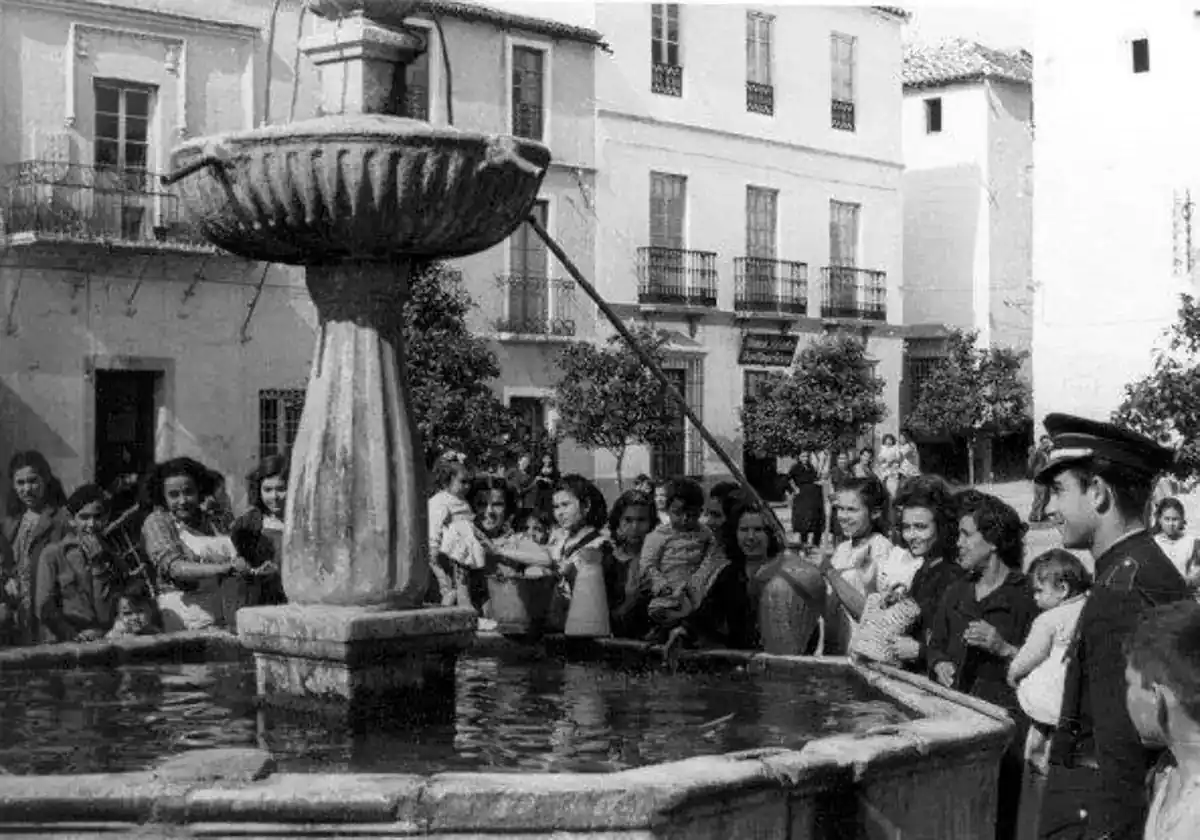Discover the Ancient Spring that has been Quenching Marbella's Thirst for Centuries! - MarbsWaterThing U05722178168oMM - History -