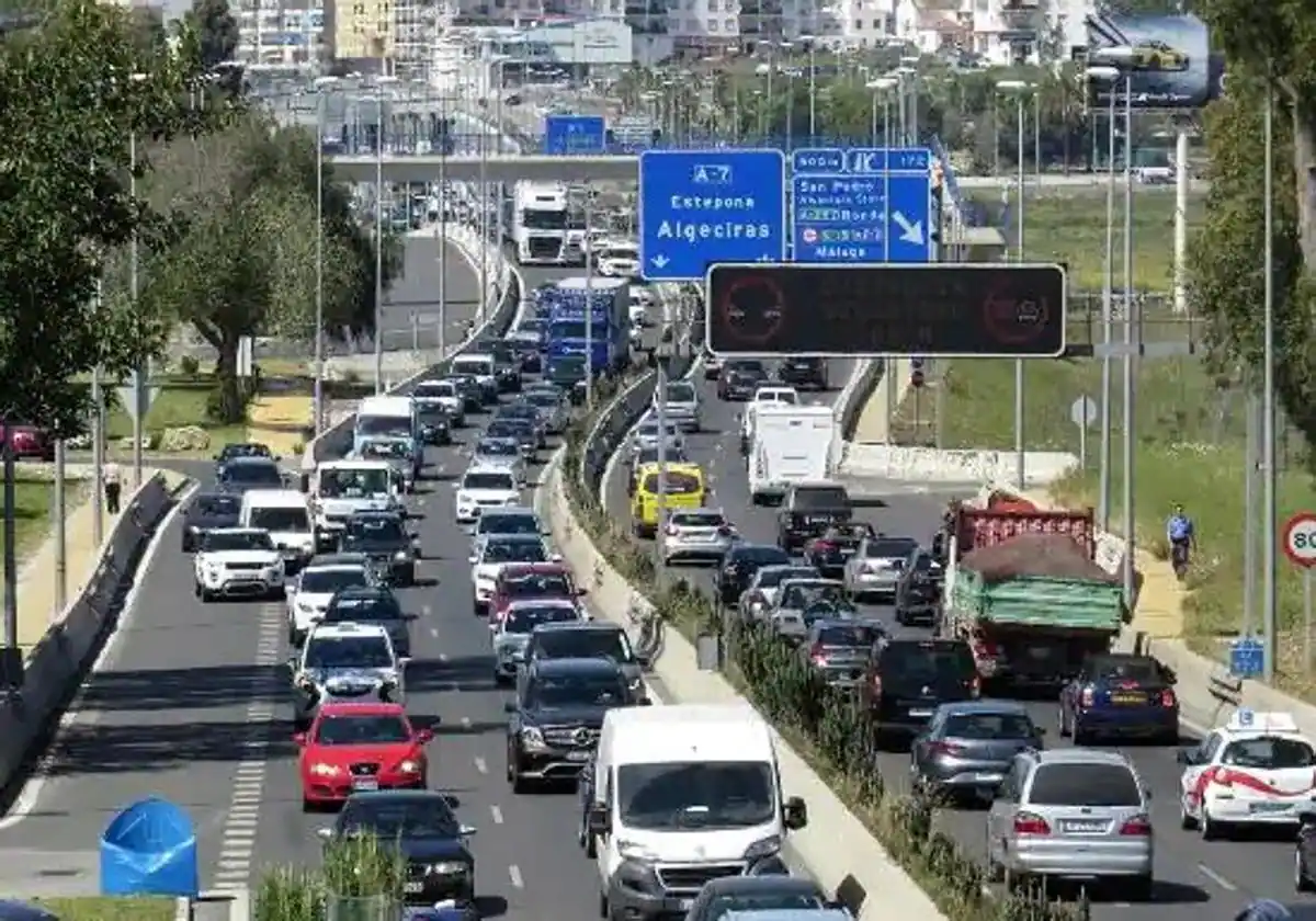 Unbelievable 13-Kilometre Traffic Jam on A-7 in Marbella: Accident Causes Unprecedented - a7 marbella k5FB - Transportation and Travel - A-7 in Marbella