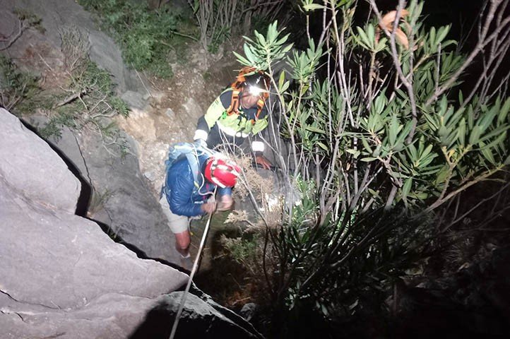 Daring Midnight Rescue: Marbella Firefighters Save Hiker in Juanar! - mini1 1708882368 - Local Events and Festivities -