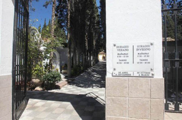 PSOE Demands Accountability from Muñoz over Cemetery Debacle: A Scandal Unearthed! - mini1 1709912268 - Local Events and Festivities -