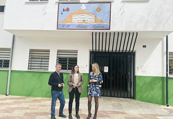 "Free Transportation Demands Surge for Plaza de Toros Students in Marbella - Find Out Why!" - mini1 1710769455 - Local Events and Festivities -