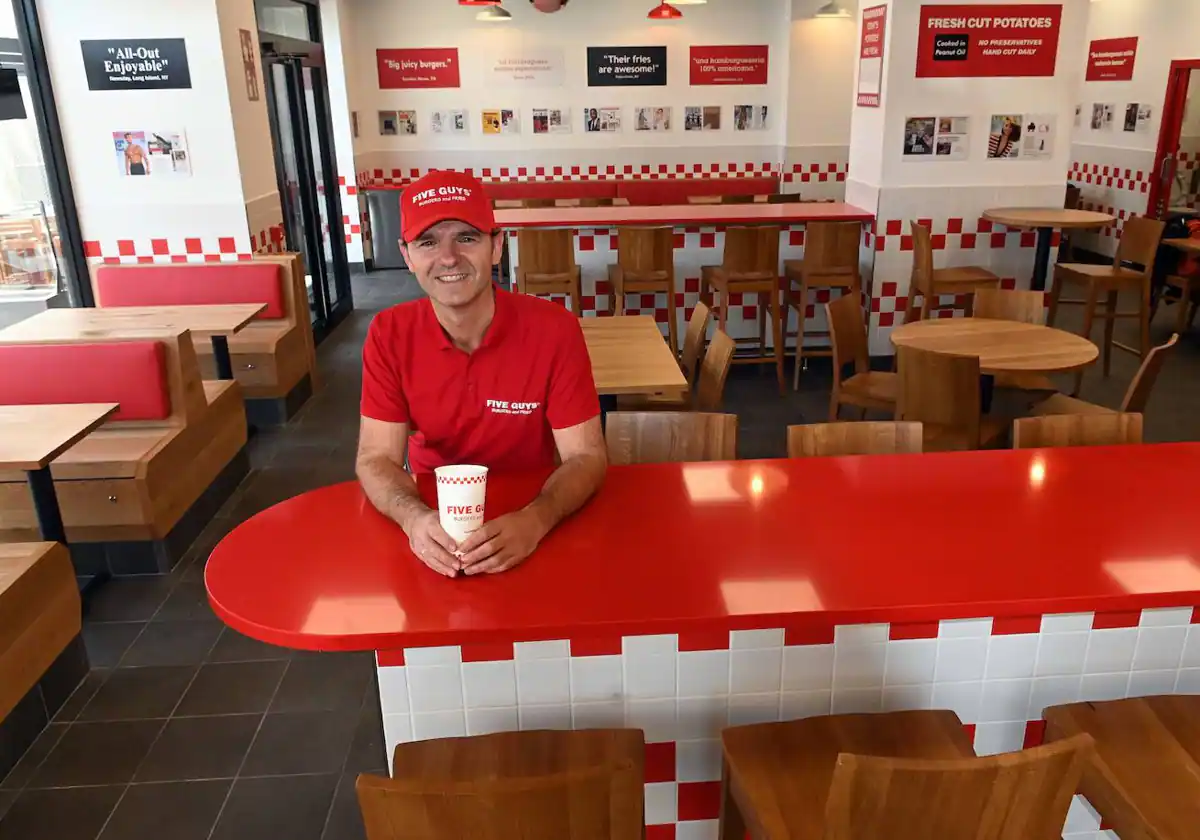 Obama's Favorite Burger Joint, Five Guys, Rapidly Expands on the Costa del Sol, Eagerly Scouting for - fiveguys1 U05688562000gKh - Food and drink -