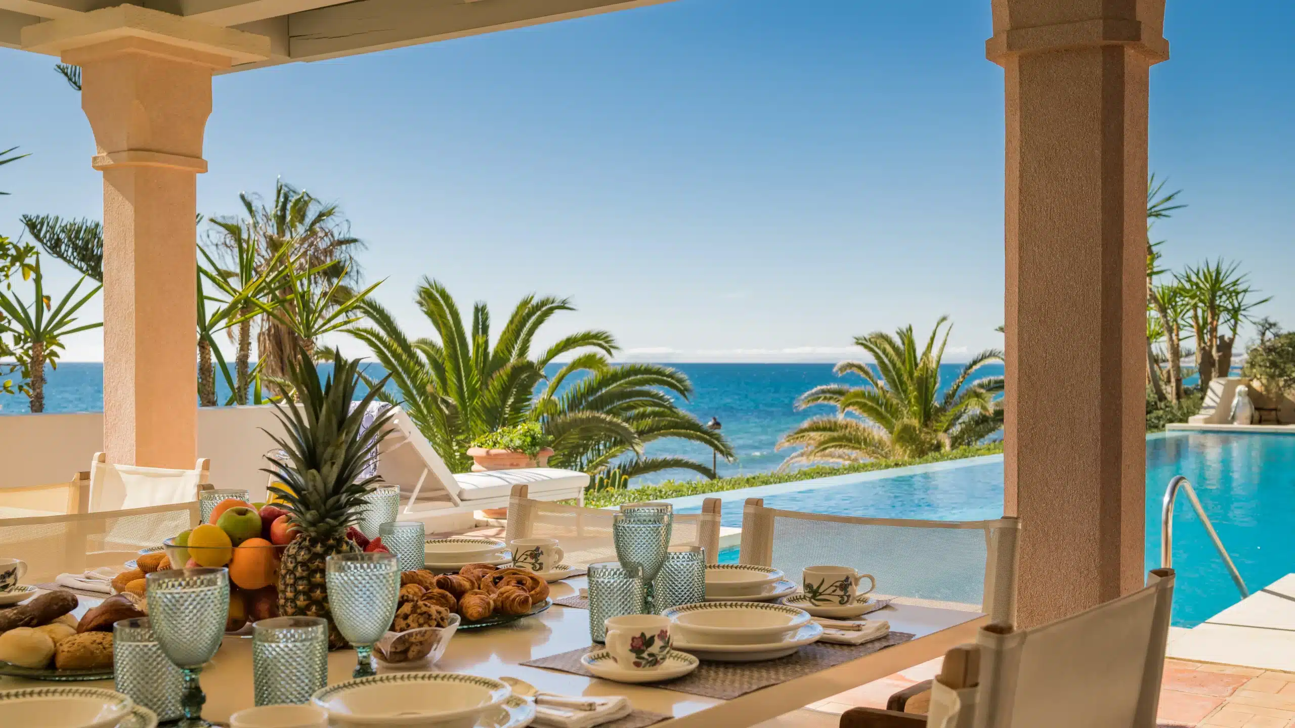 Beachfront Bliss: Best 20 Beachfront Villas for Rent in Marbella - villa royale scaled 1 - Tourism -