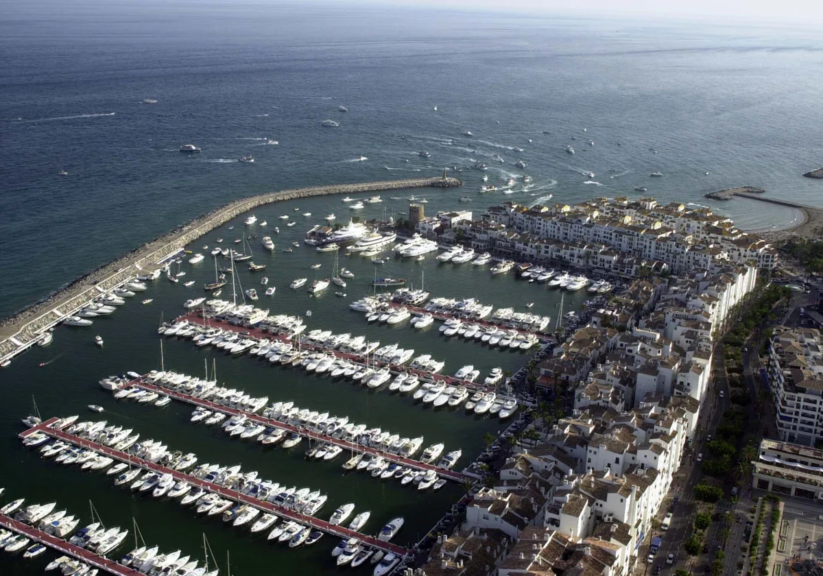 Unveiling the Spectacular New Floating Jetties in Puerto Banús - See it Now! - aerea puerto banus U54681254578Kkf - Nautical -