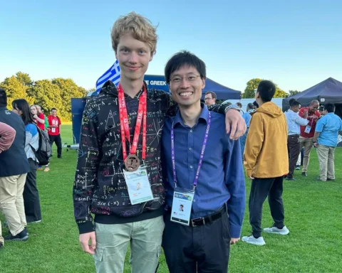 Marbella schoolboy representing Spain wins bronze at international maths olympics in UK