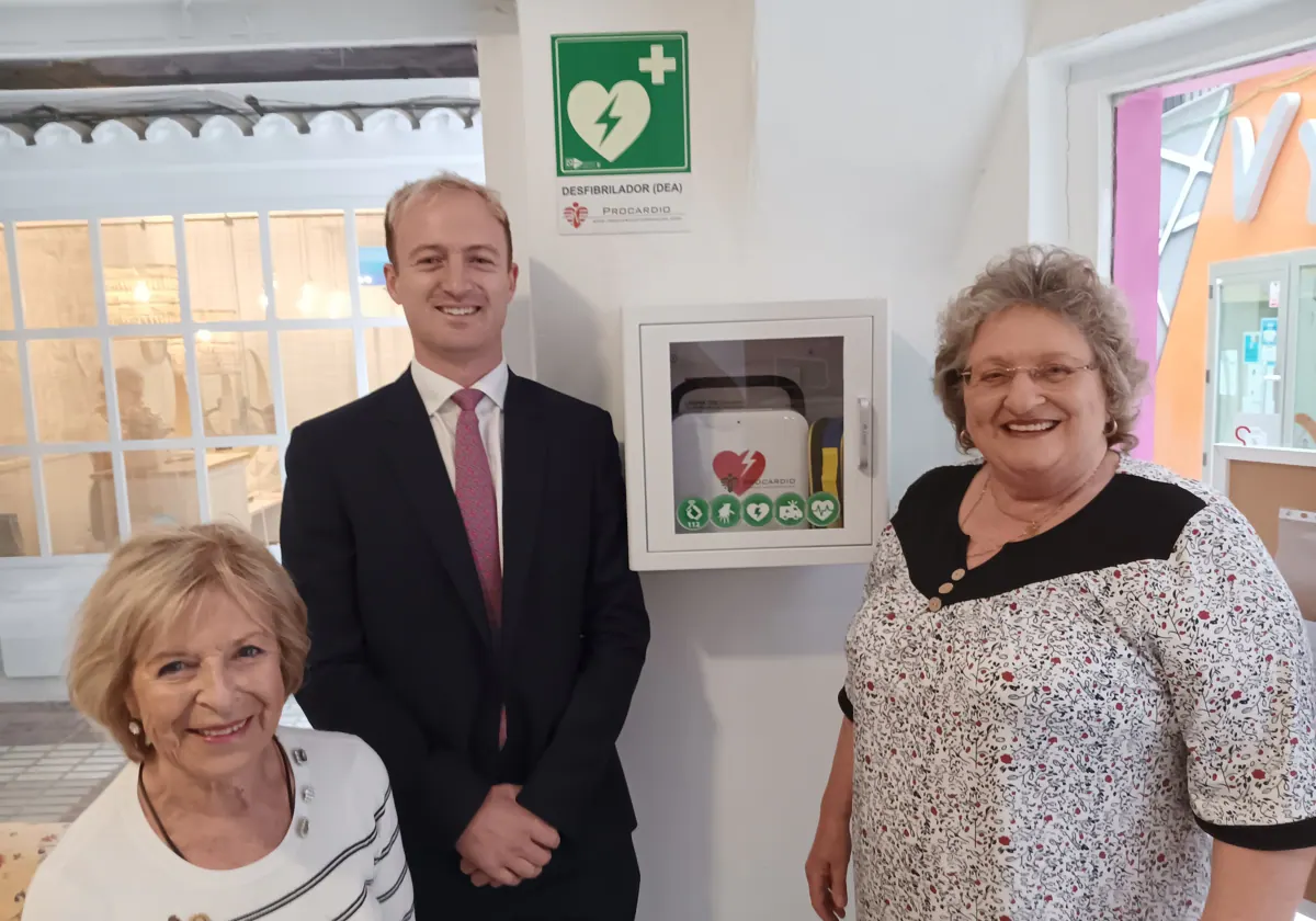 "Life-Saving Defibrillator Now at San Pedro Social Centre: Age Concern Guarantees User Safety!" - A20Con20Defib Rnekihge9ZZR7IclXHaZ52K - Community spirit -