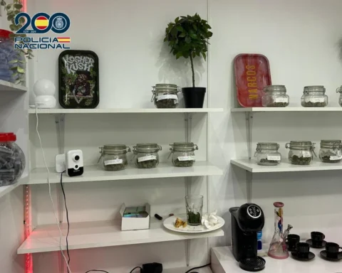 Police raid cannabis smoking clubs in Marbella where hard drugs were being sold