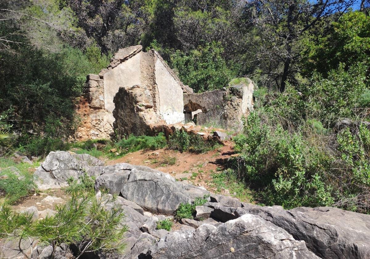 Discover the Hidden Sanctuary Nestled in Marbella's Enchanting Forests! - ermita1 kUHI - Hiking in Malaga -