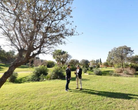 Costa del Sol town proposes conservation plan for Parque de los Tres Jardines and remodels its dog park