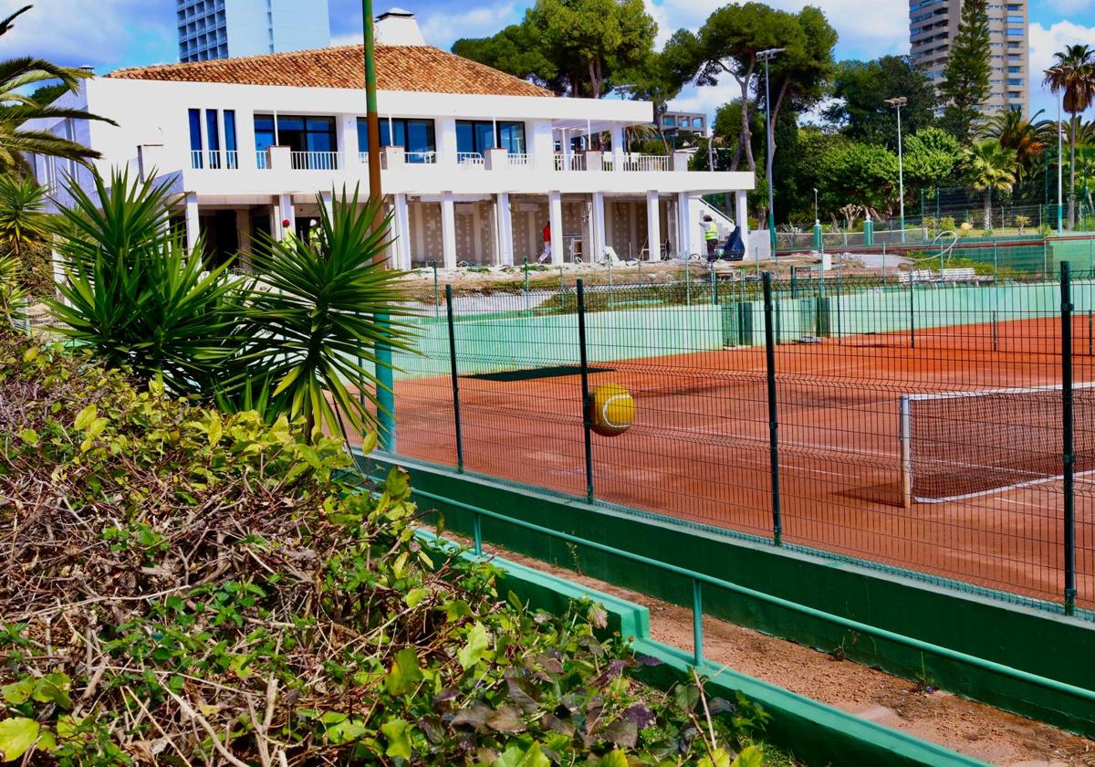 Rafa Nadal Unveils Extravagant Tennis Centre at Marbella's Luxurious Hotel Don Carlos! - pistasjosele 20250226140456 kXL U52765148726pma - Sports -
