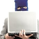 "Unmasking Internet Fraudsters: Age Concern Marbella Reveals Crucial Tips You Can't Afford to Miss - scammer kztD 1200x840@Diario20Sur - Fashion -