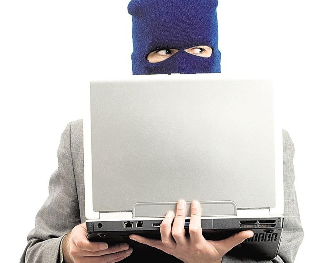 "Unmasking Internet Fraudsters: Age Concern Marbella Reveals Crucial Tips You Can't Afford to Miss - scammer kztD - Crime -