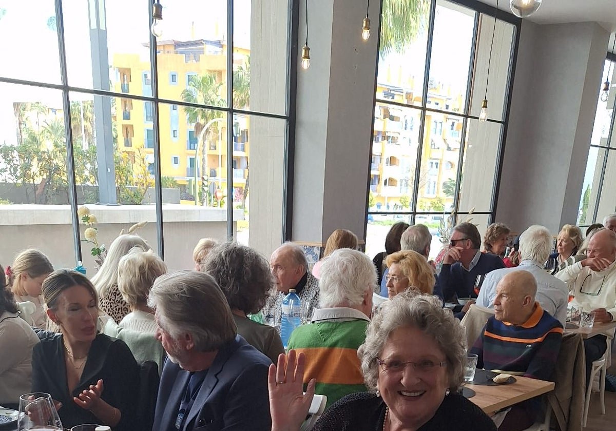 "Unveiling the Next Exquisite Monthly Lunch Gathering by Age Concern Marbella in Estepona!" - A20Concern20dinner U56635414835cAC - Community spirit -