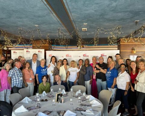 Imagen principal - Marbella nationalities summit focuses on elderly community